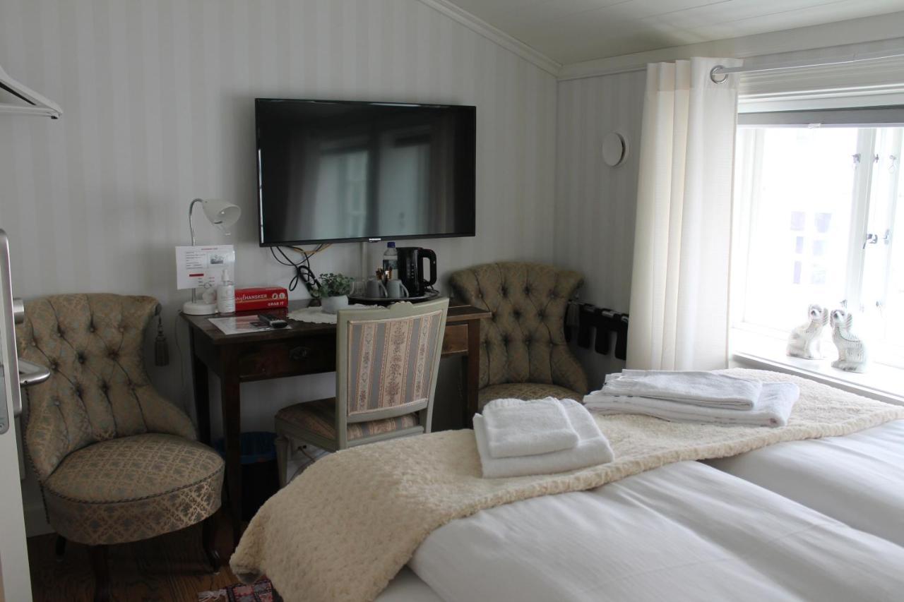 Holsthuset Losji Grimstad  Esterno foto