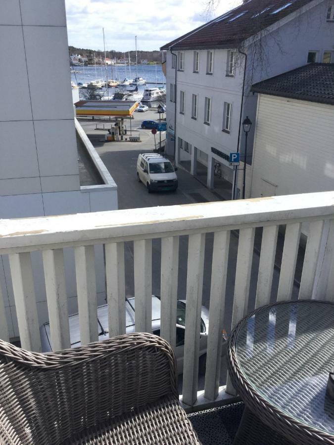 Holsthuset Losji Grimstad  Esterno foto