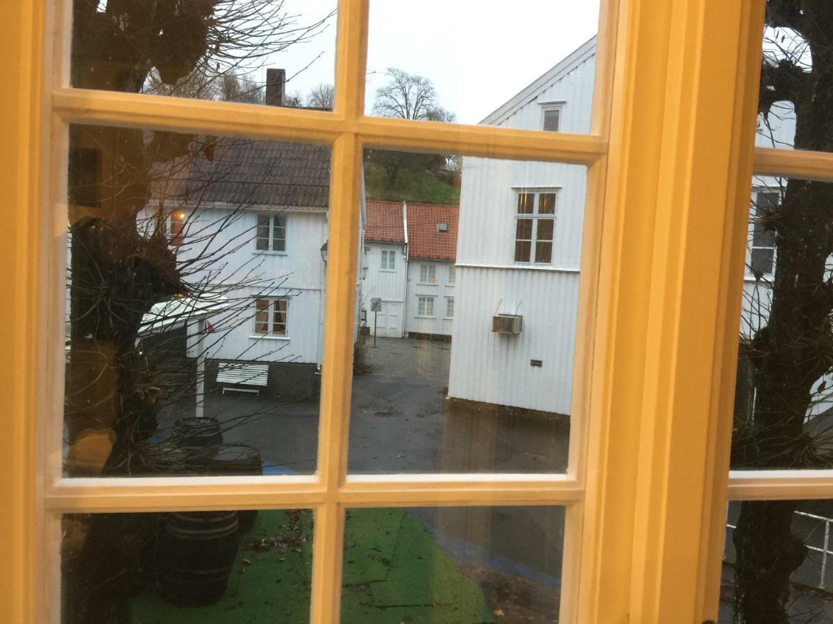 Holsthuset Losji Grimstad  Esterno foto