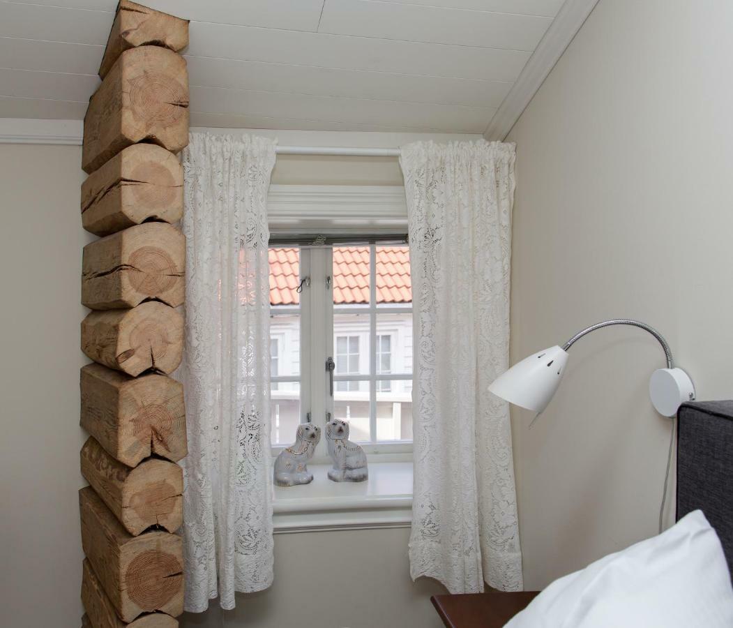 Holsthuset Losji Grimstad  Esterno foto